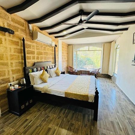 Gir Lions Paw Resort With Swimming Pool Sasan Gir Exteriör bild