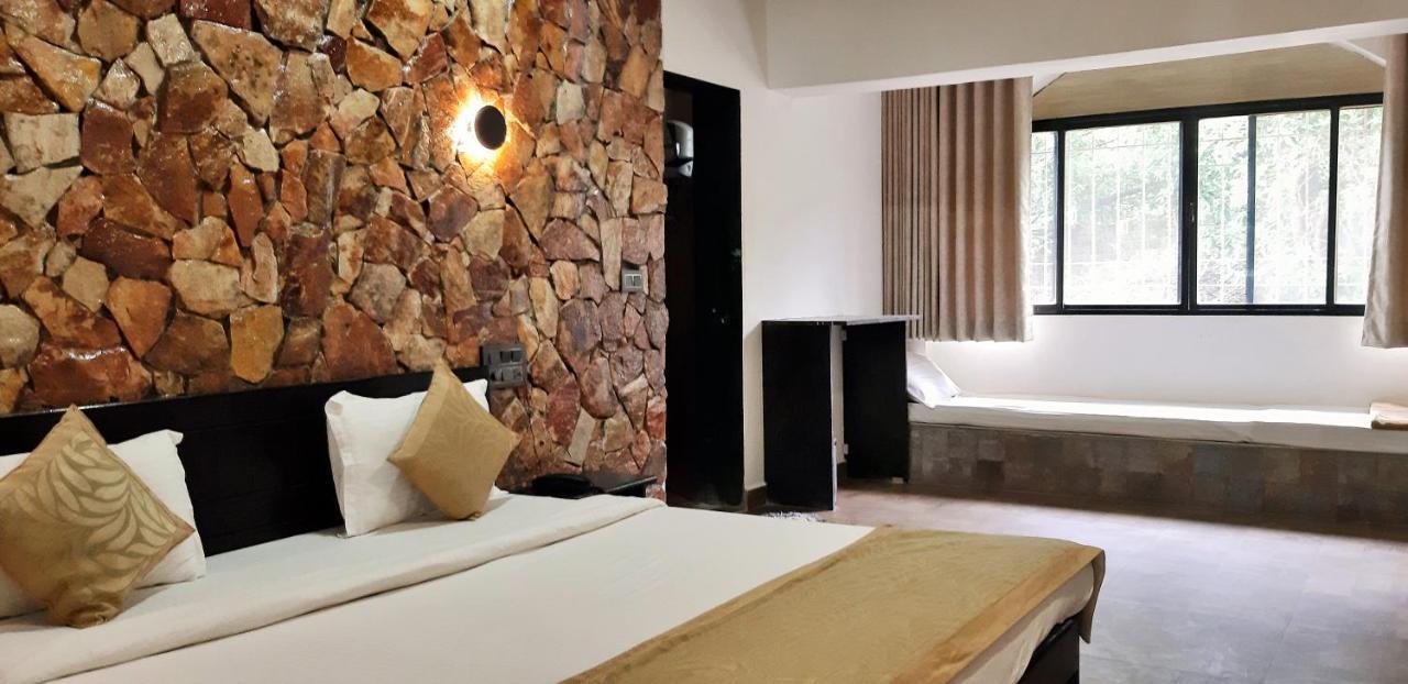 Gir Lions Paw Resort With Swimming Pool Sasan Gir Exteriör bild