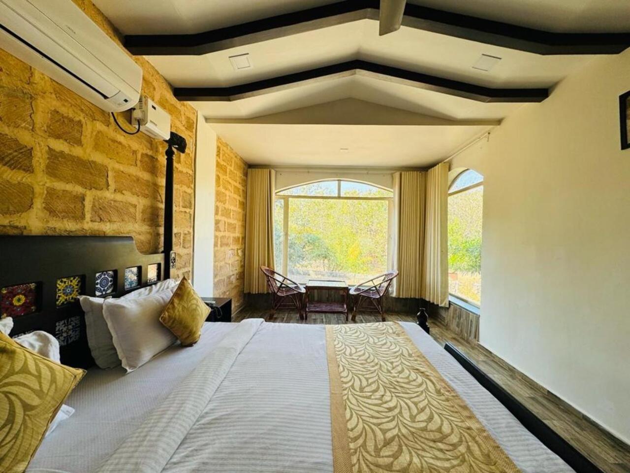 Gir Lions Paw Resort With Swimming Pool Sasan Gir Exteriör bild