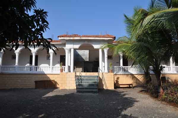 Gir Lions Paw Resort With Swimming Pool Sasan Gir Exteriör bild