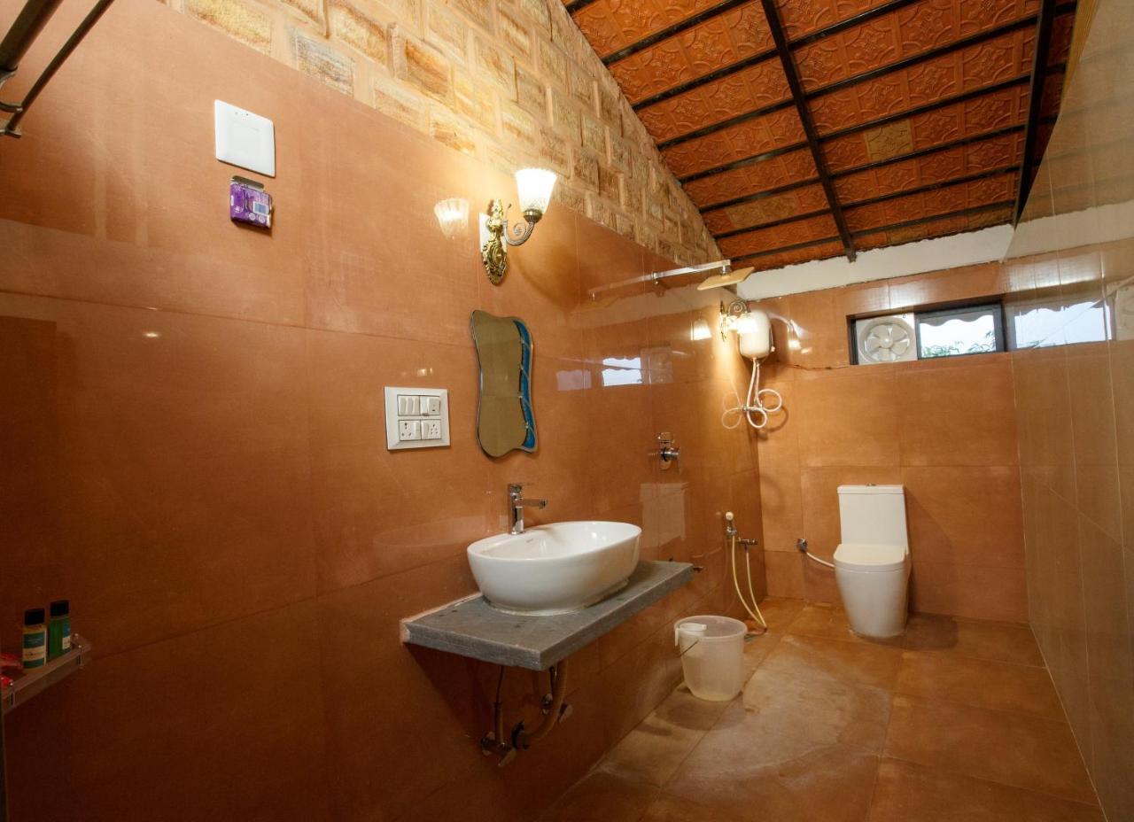 Gir Lions Paw Resort With Swimming Pool Sasan Gir Exteriör bild