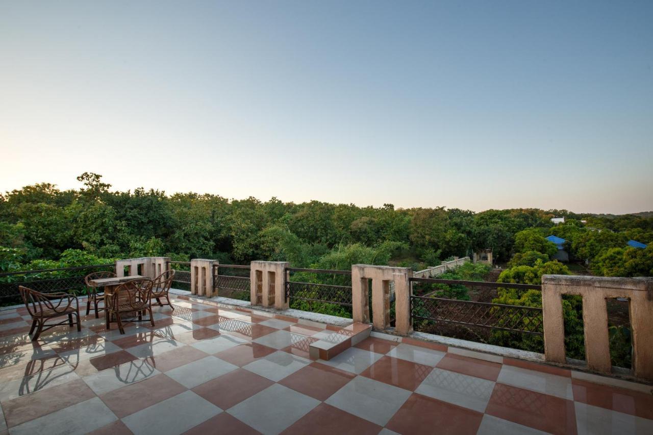 Gir Lions Paw Resort With Swimming Pool Sasan Gir Exteriör bild